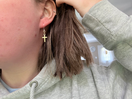 Dainty Gold Dangle