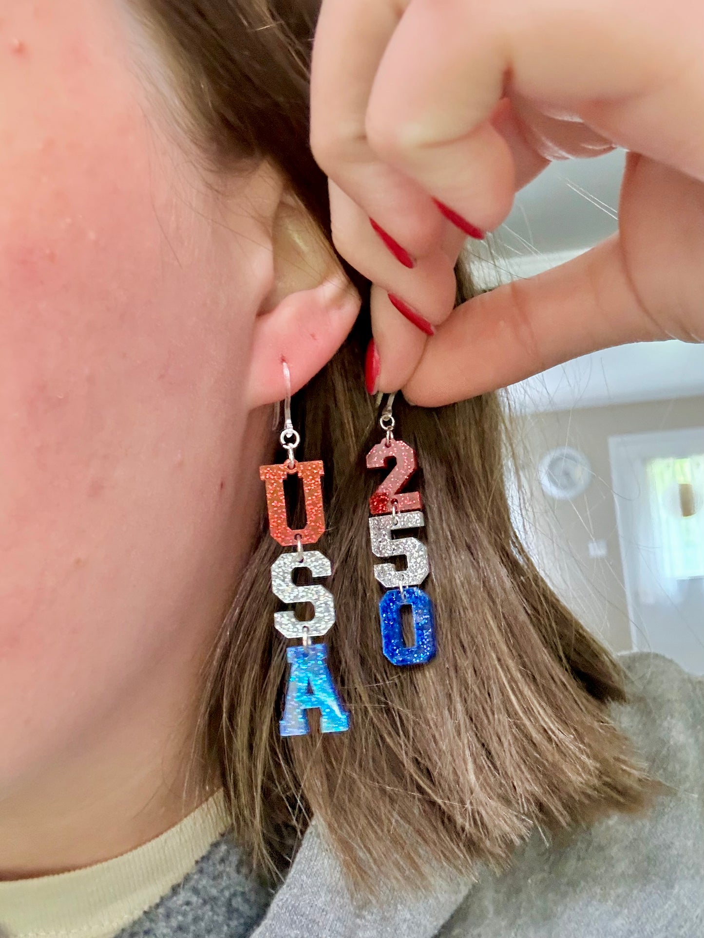 USA 250 Glitter Dangles