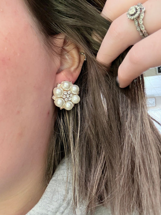 Oversize Pearl Cluster Stud