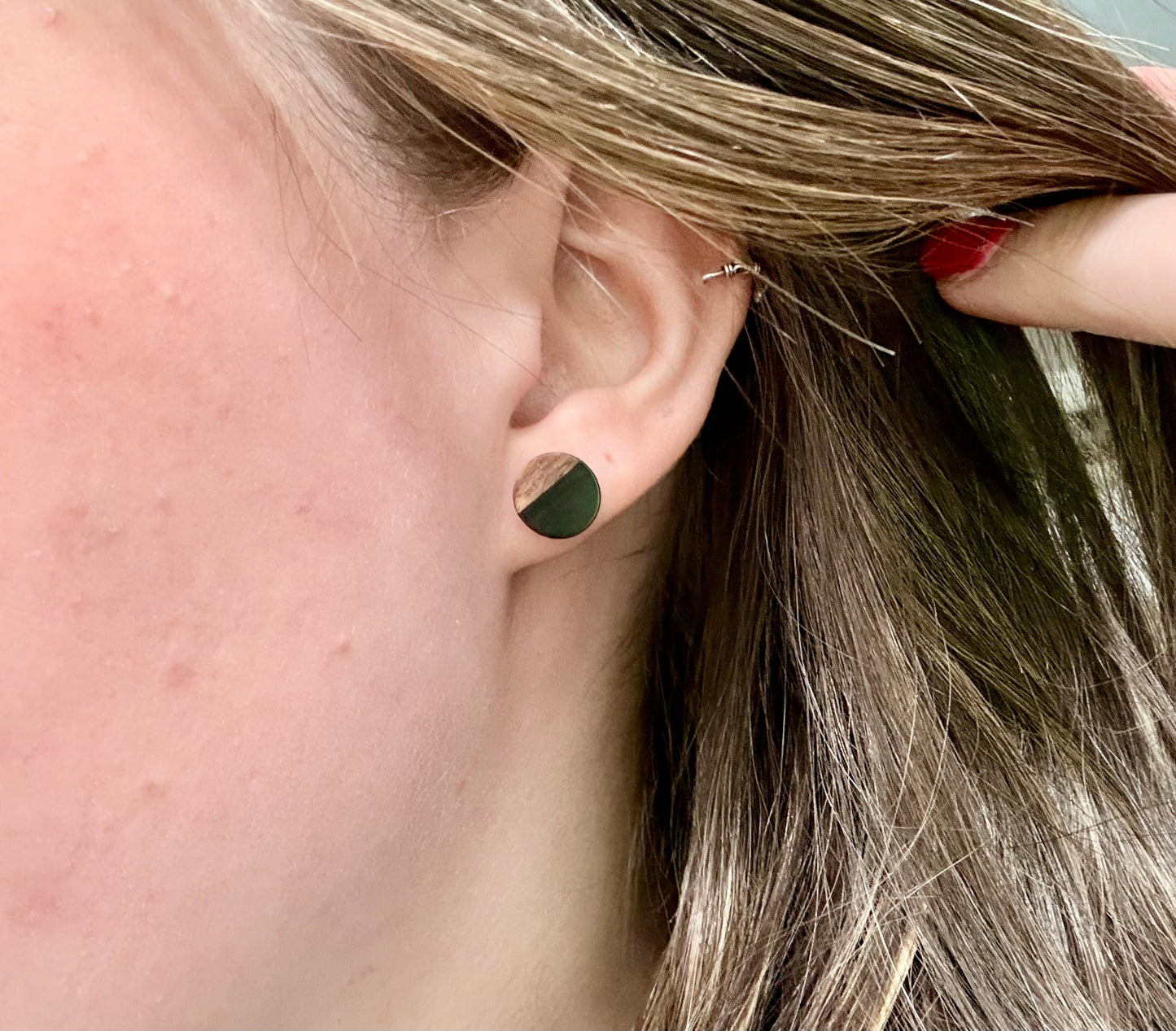 Wood Grain Studs